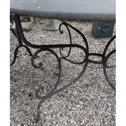 Table ronde en fer forgé noir