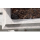 Petit bassin rectangulaire sur pied en pierre