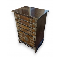 Petit cabinet coréen