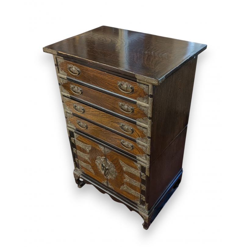 Petit cabinet coréen