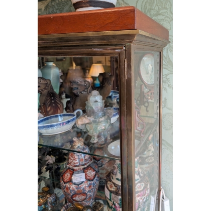  Vitrine à 1 porte. sur  Moinat SA  - Antiquités décoration