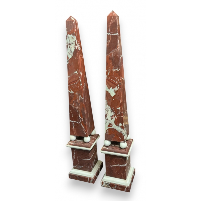 Pair of red marble obelisks by  Moinat SA  - Antiques and home décor