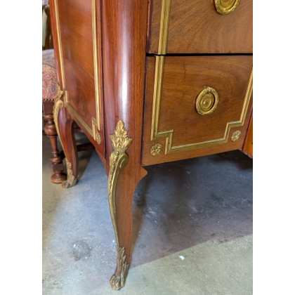Commode Transition Louis XV-XVI.