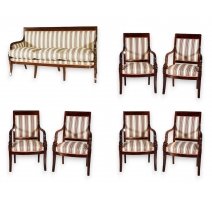 Salon Empire comprenant 1 canapé et 6 fauteuils.