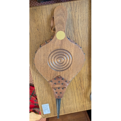 Soufflet en bois et cuir