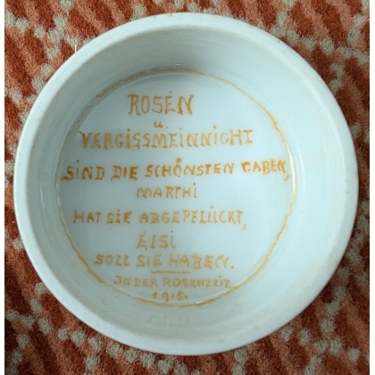Boite en porcelaine \"Roses et Myosotis\"