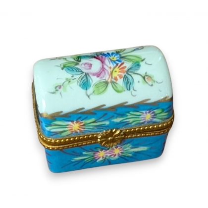 Boite en porcelaine \"Rose\" de Limoges