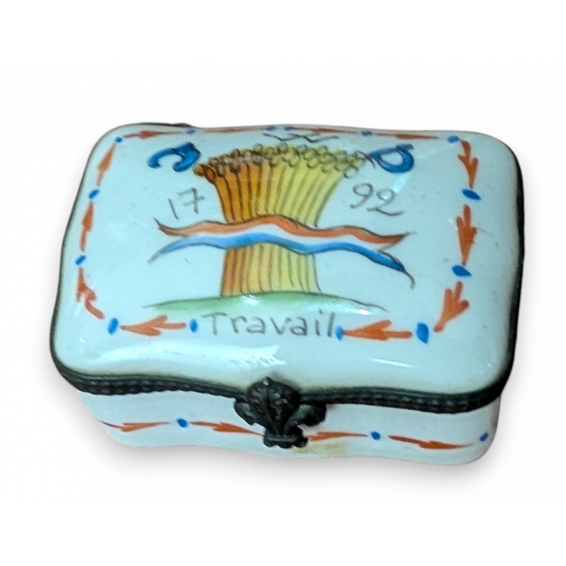 Boite en porcelaine \"Travail 1792\"
