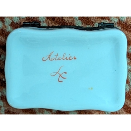 Boite en porcelaine \"Travail 1792\"