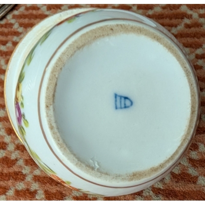 Sucrier en porcelaine de Vienne