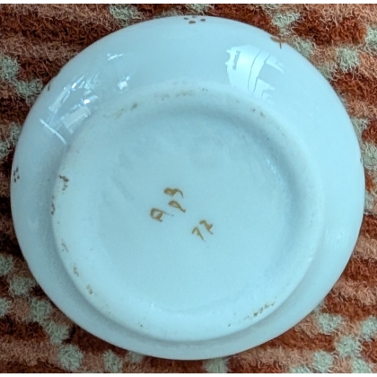 Boite en porcelaine \"Roses\"