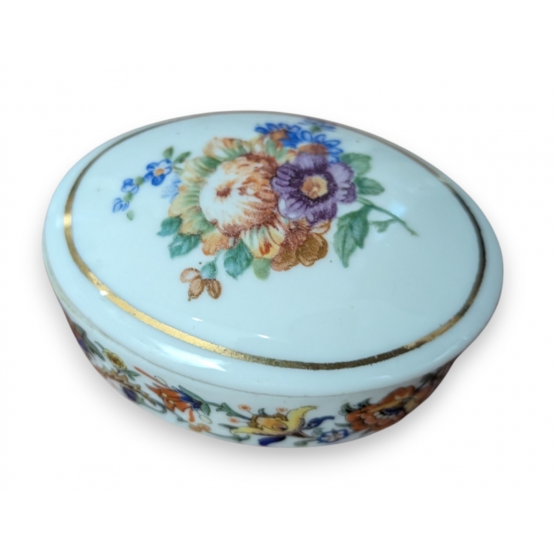 Boite ovale en porcelaine \"Fleurs\"