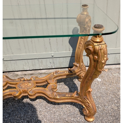 Table basse style Louis XIV bois dorré