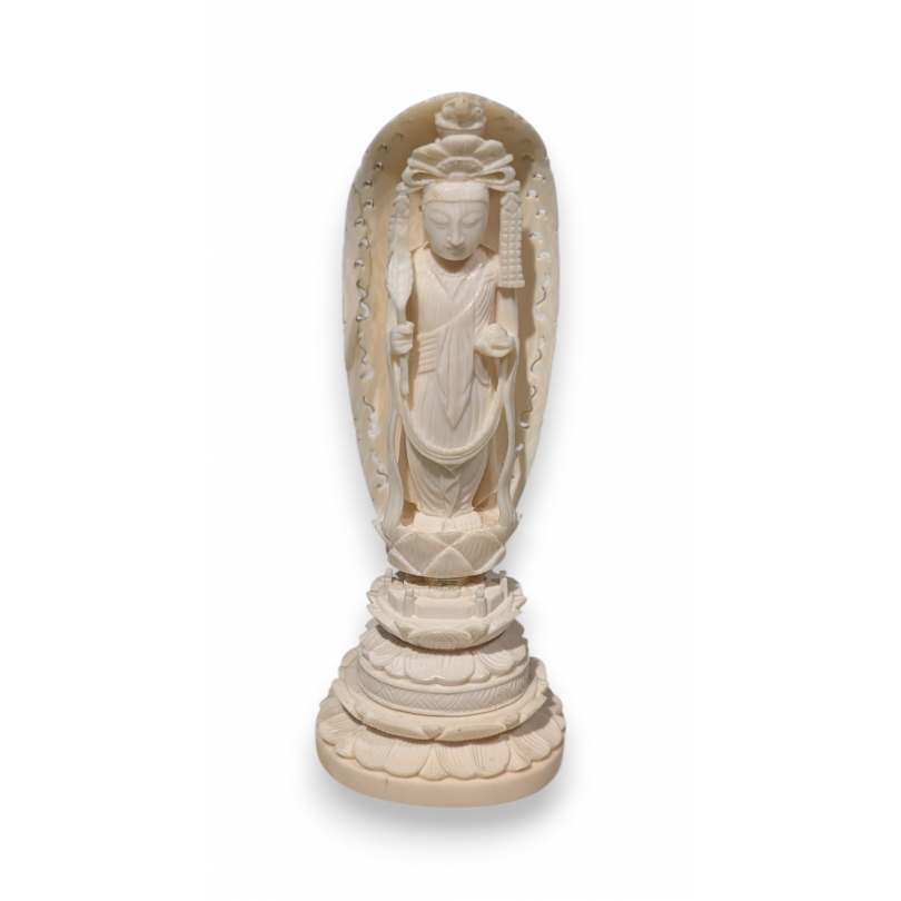 Okimono Guanyin en ivoire