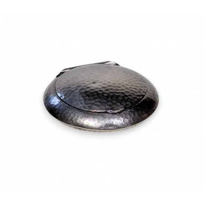 Boite à pillules en argent 800 martelé