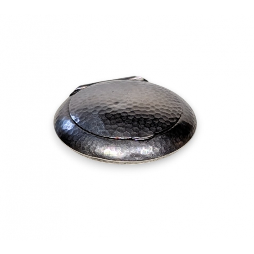 Boite à pillules en argent 800 martelé