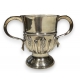 Coupe à anses en argent