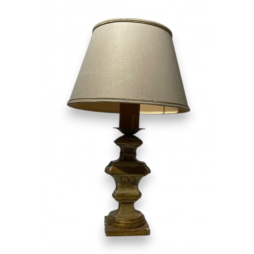 Lampe Urne en bois doré