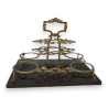 Intérieur de cave à liqueur en bois et bronze