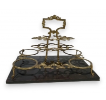 Intérieur de cave à liqueur en bois et bronze