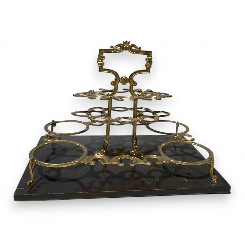 Intérieur de cave à liqueur en bois et bronze