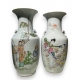 Paire de vases décor personnages
