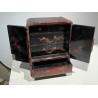 Petite armoire chinoise en laque