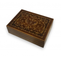 Boite marqueté avec mouvement à musique