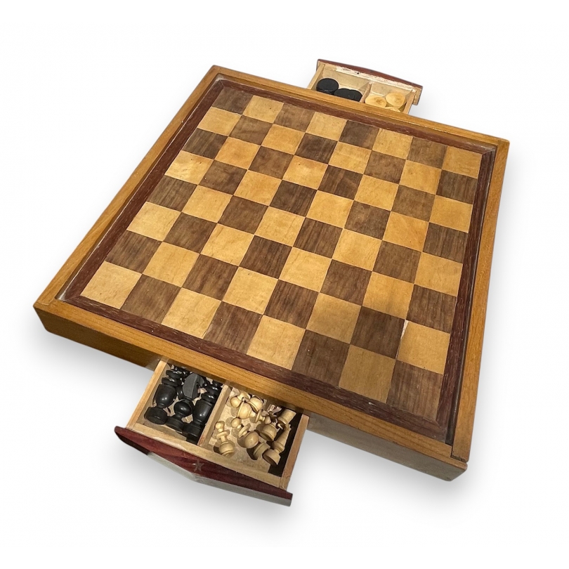 Plateau de jeu d'échec et dames