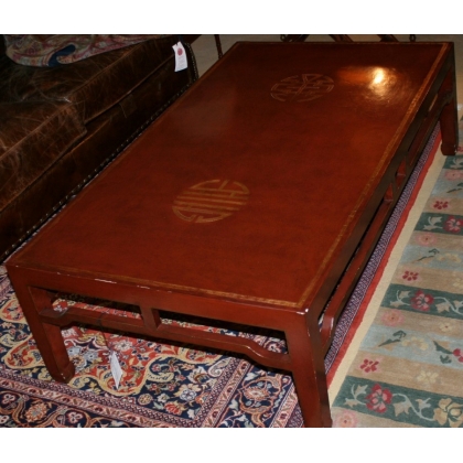  Table basse laquée, pieds chinois, sur  Moinat SA  - Antiquités décoration