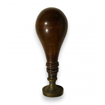 Sceau en laiton et bois F.S.