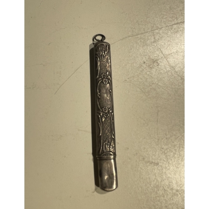 Porte-crayon en argent
