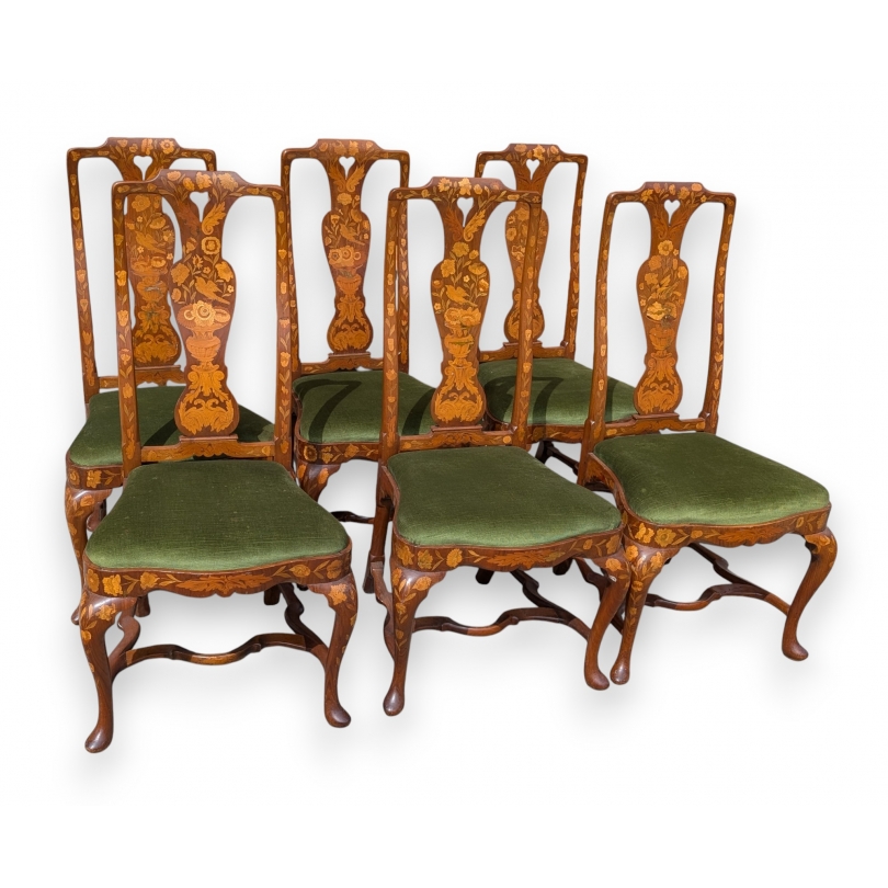 Suite de 6 chaises hollandaises à dossier haut