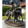 Bronze \"Chèvrier\" signé M. HILLER