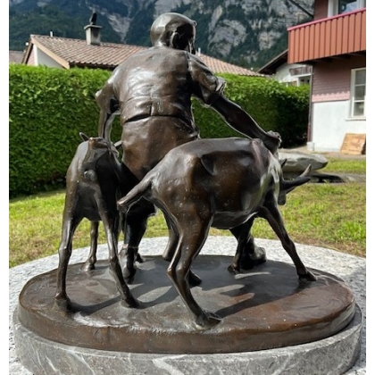 Bronze \"Chèvrier\" signé M. HILLER