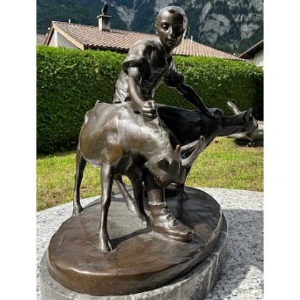 Bronze \"Chèvrier\" signé M. HILLER