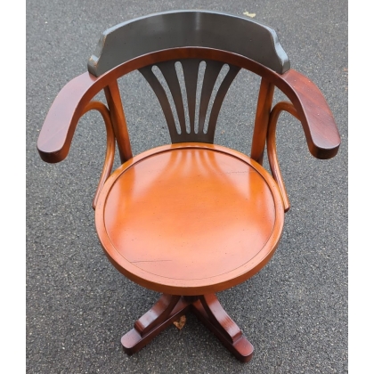 Fauteuil de commissaire de bord, Gris