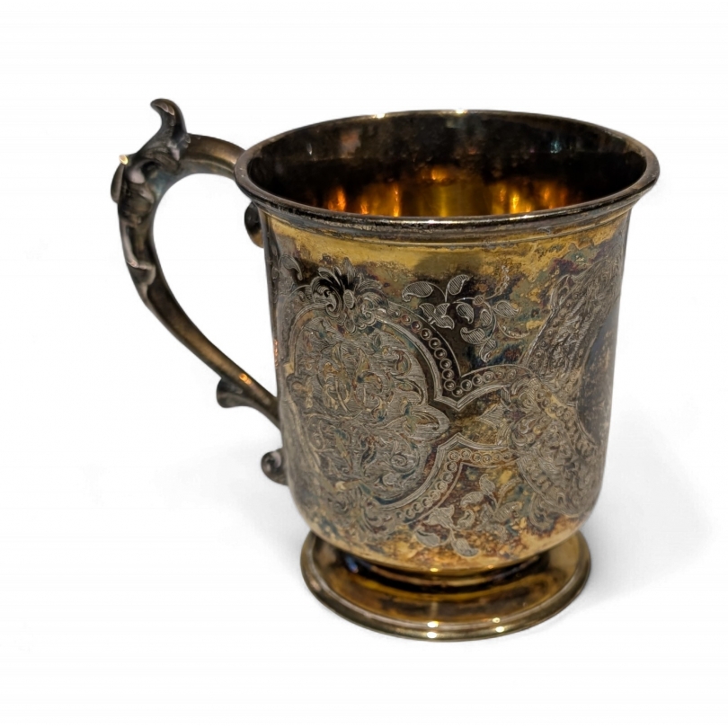 Tasse en argent partiellement doré