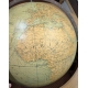 Globe terrestre de parquet par Girard, Barrère