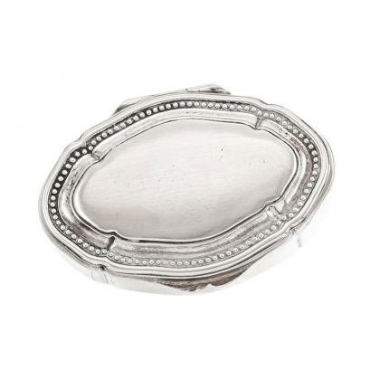 Boite ovale en argent 800