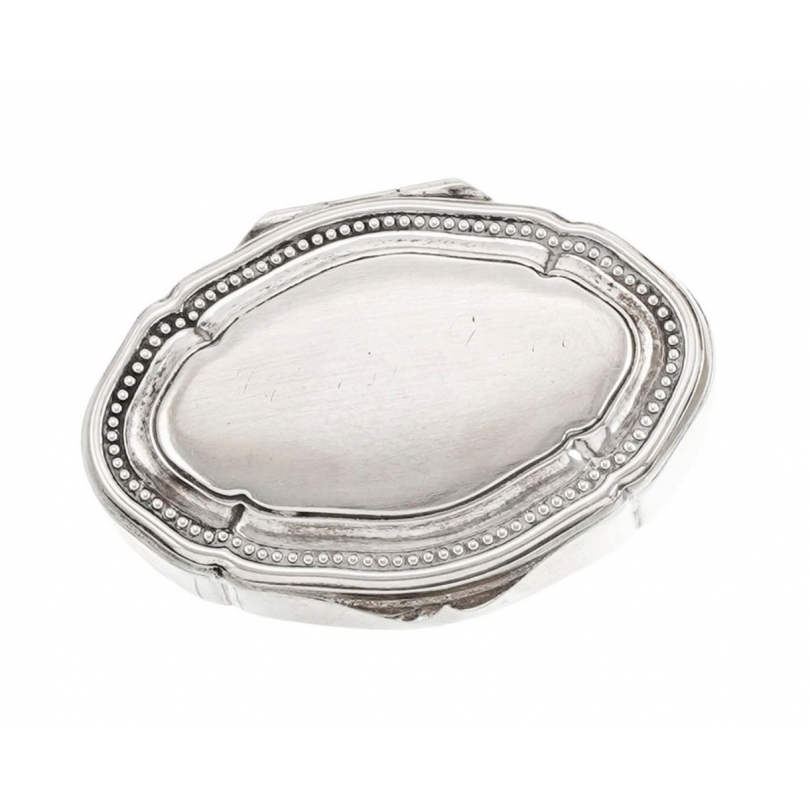 Boite ovale en argent 800