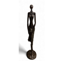 Femme africaine en bronze monogrammé GA