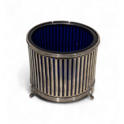 Coupe ajourée en argent