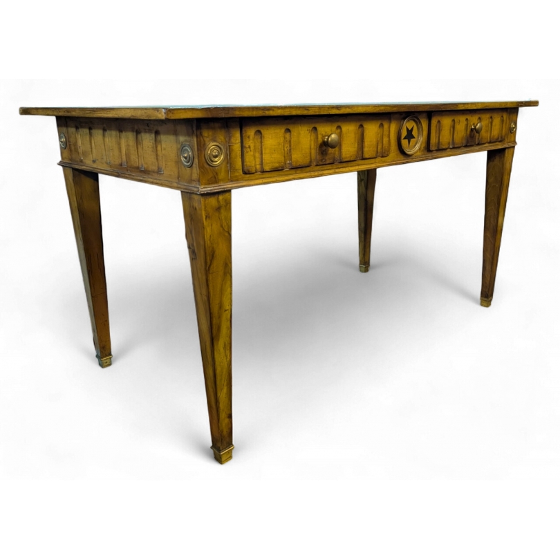 Bureau style Louis XVI en noyer