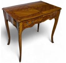 Table style Louis XV en bois de rose