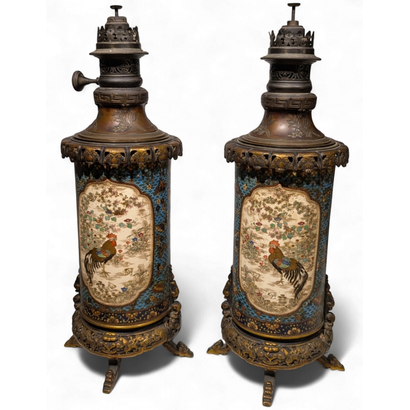 Paire de vases rouleaux montés en lampes à huile