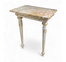 Petite console Louis XVI laquée, dessus marbre