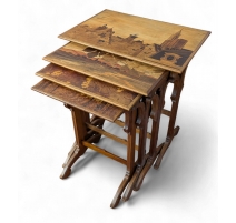 Suite de tables gigognes signées GALLÉ