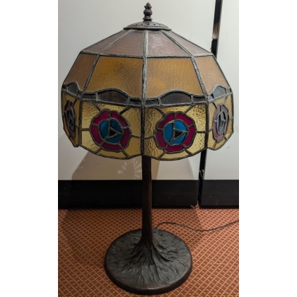 Lampe style Tiffany décor roses
