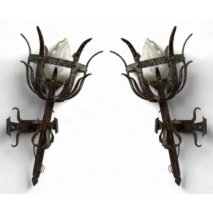 Pair of wall sconces. From  Moinat SA  - Antiques and home décor